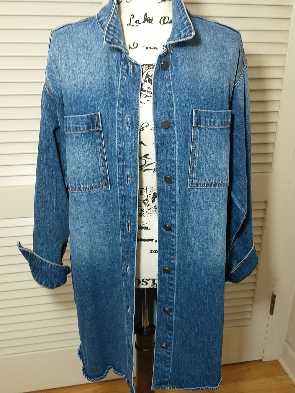 Evereve Long Jean Jacket Shirt, Blue, Size L, Cottage Core, Grandma Core, Fall